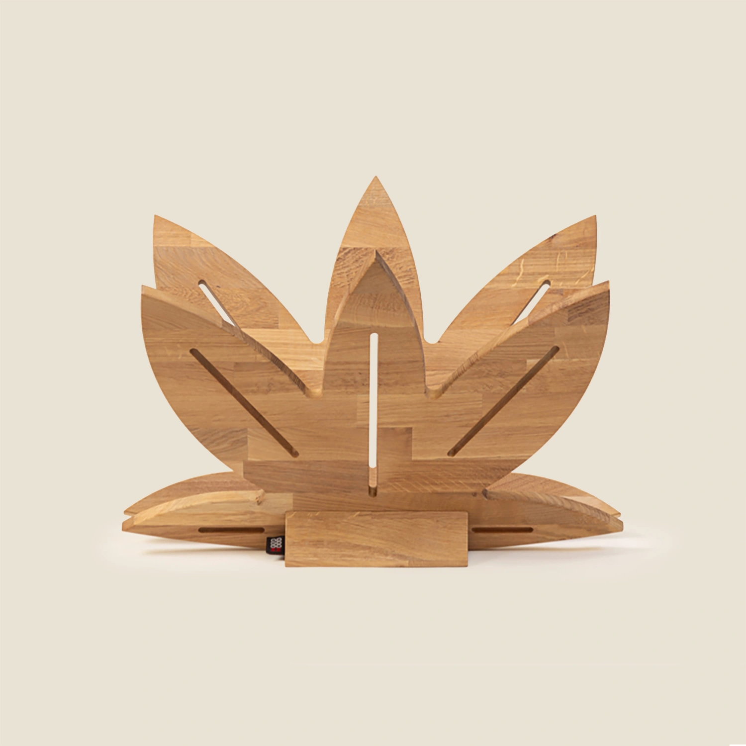 5 nosac za novine lotos 01 copy